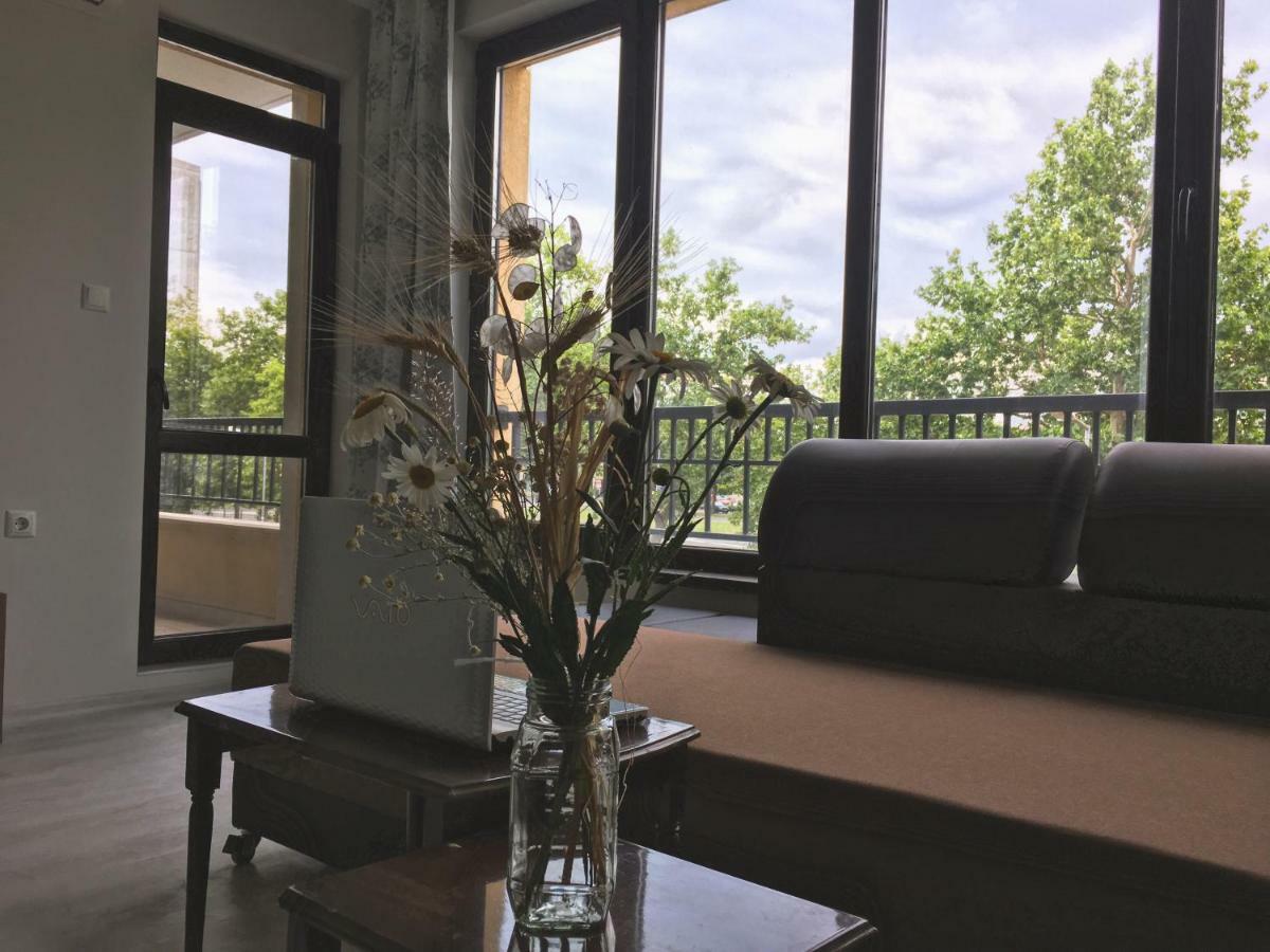 Azzurro Apartment - Ideal For Your Seaside Escape In Burgas Esterno foto
