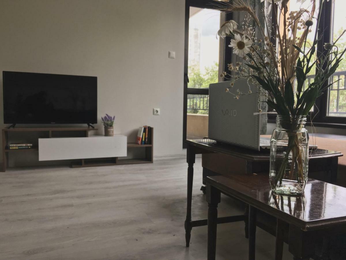 Azzurro Apartment - Ideal For Your Seaside Escape In Burgas Esterno foto